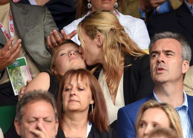Kate-Winslet-Her-Daughter-Wimbledon-2015-Pictures (5)