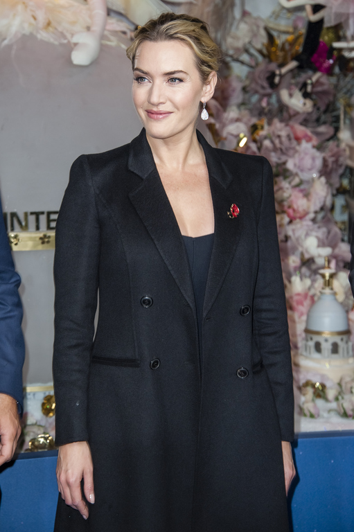 Kate-Winslet-a-l-inauguration-des-decorations-de-Noel-du-Printemps-a-Paris-le-6-novembre-2015_exact1024x768_p